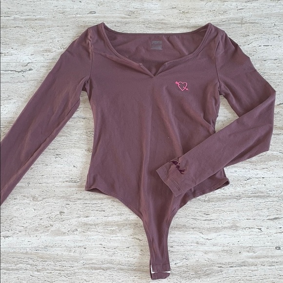 SOLD Victoria’s Secret Pink bodysuits bundle - Picture 2 of 4